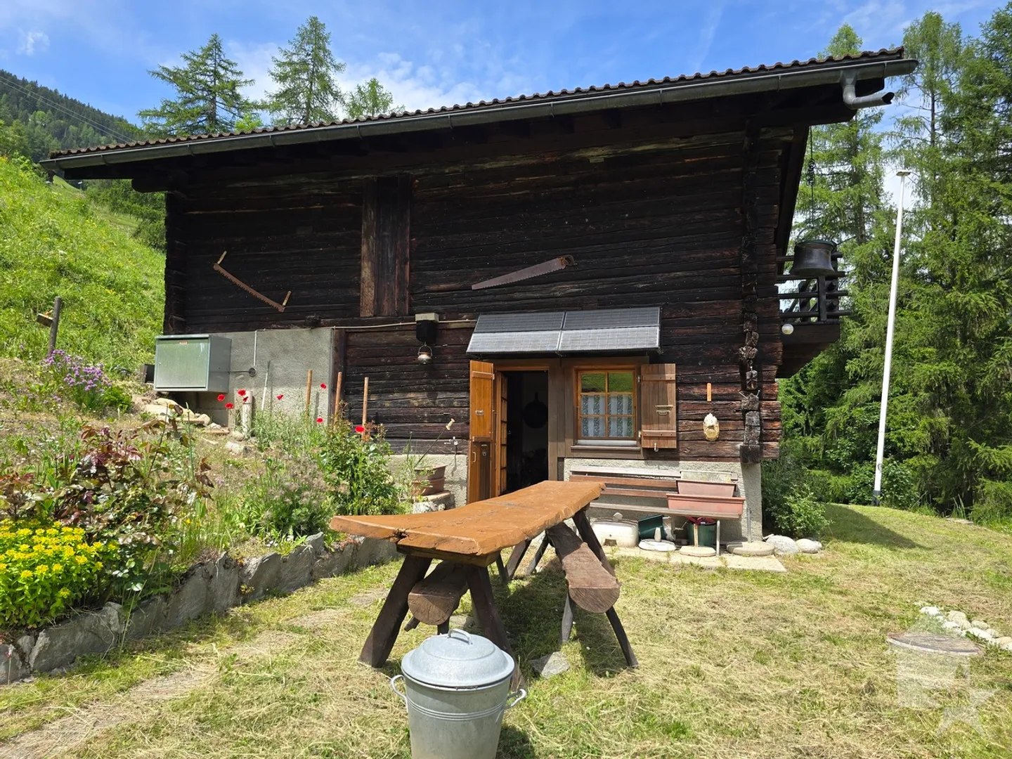 Authentic summer mayen in the Val de Bagnes, a rare alpine refuge - Photo 35 of 40