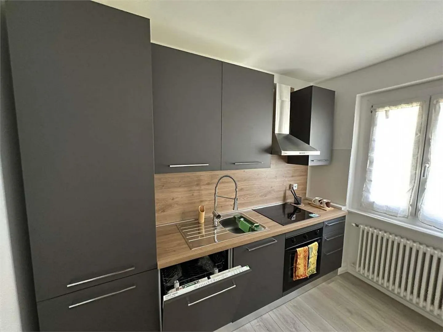 Bodio, excellent 3.5 with balcony and open view - Photo 8 of 13