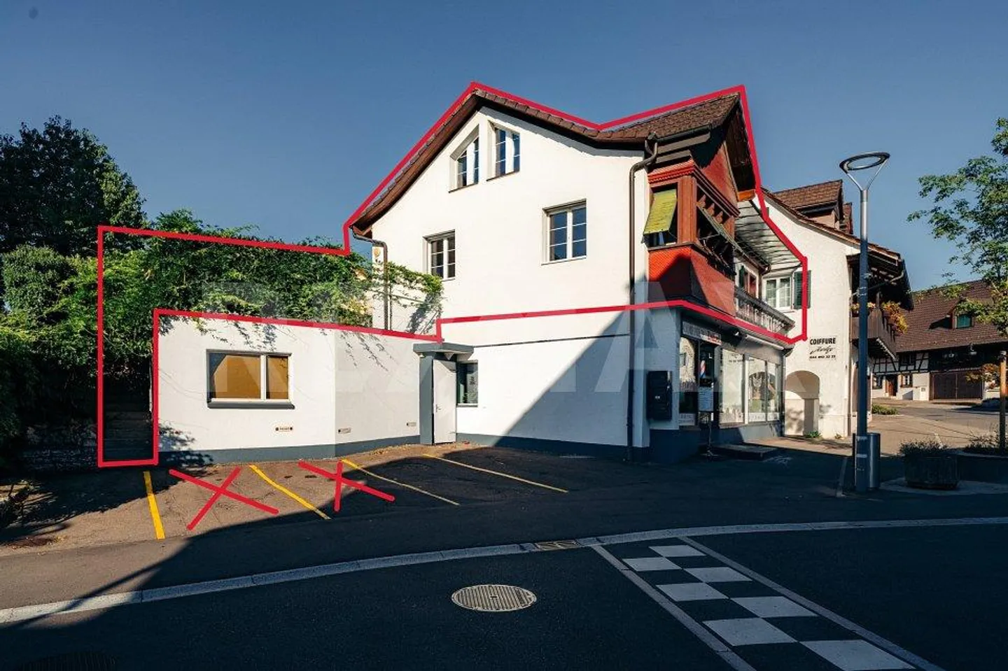 Maisonette spacieuse de 5,5 pièces avec caractère de maison individuelle dans un emplacement central - Photo 3 sur 13