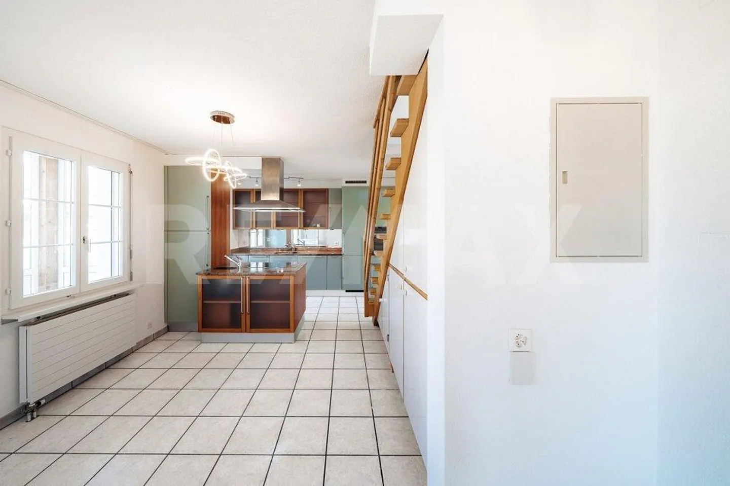 Maisonette spacieuse de 5,5 pièces avec caractère de maison individuelle dans un emplacement central - Photo 4 sur 13