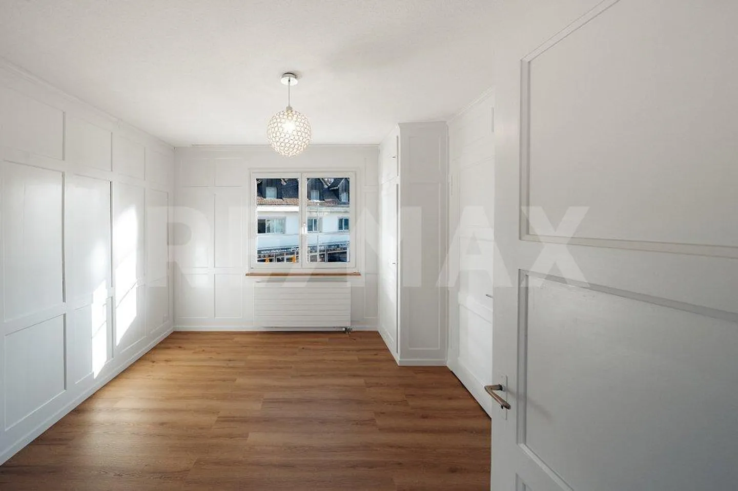 Maisonette spacieuse de 5,5 pièces avec caractère de maison individuelle dans un emplacement central - Photo 11 sur 13