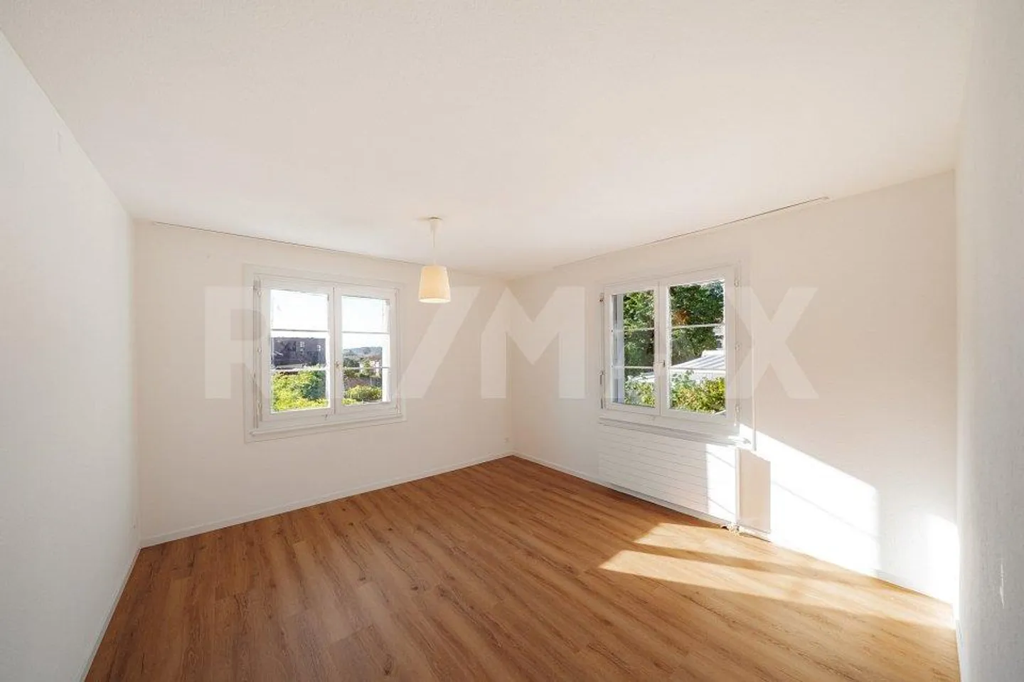 Maisonette spacieuse de 5,5 pièces avec caractère de maison individuelle dans un emplacement central - Photo 13 sur 13