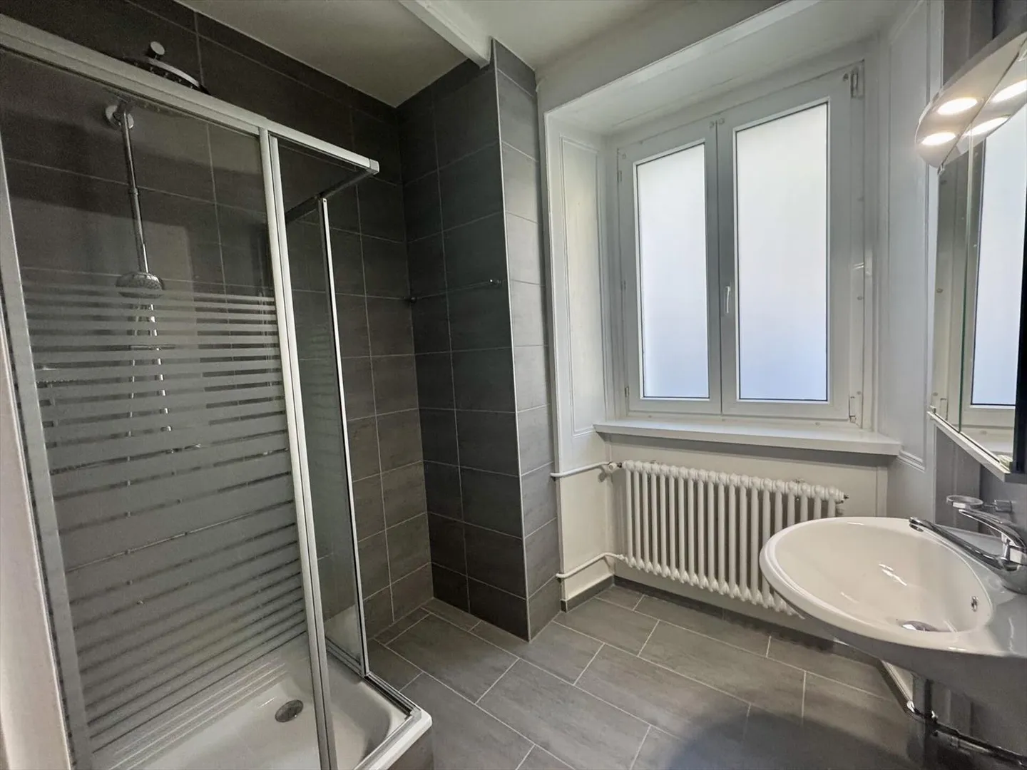Wohnung mit 3.5 Zimmern renoviert - Foto 7 von 7