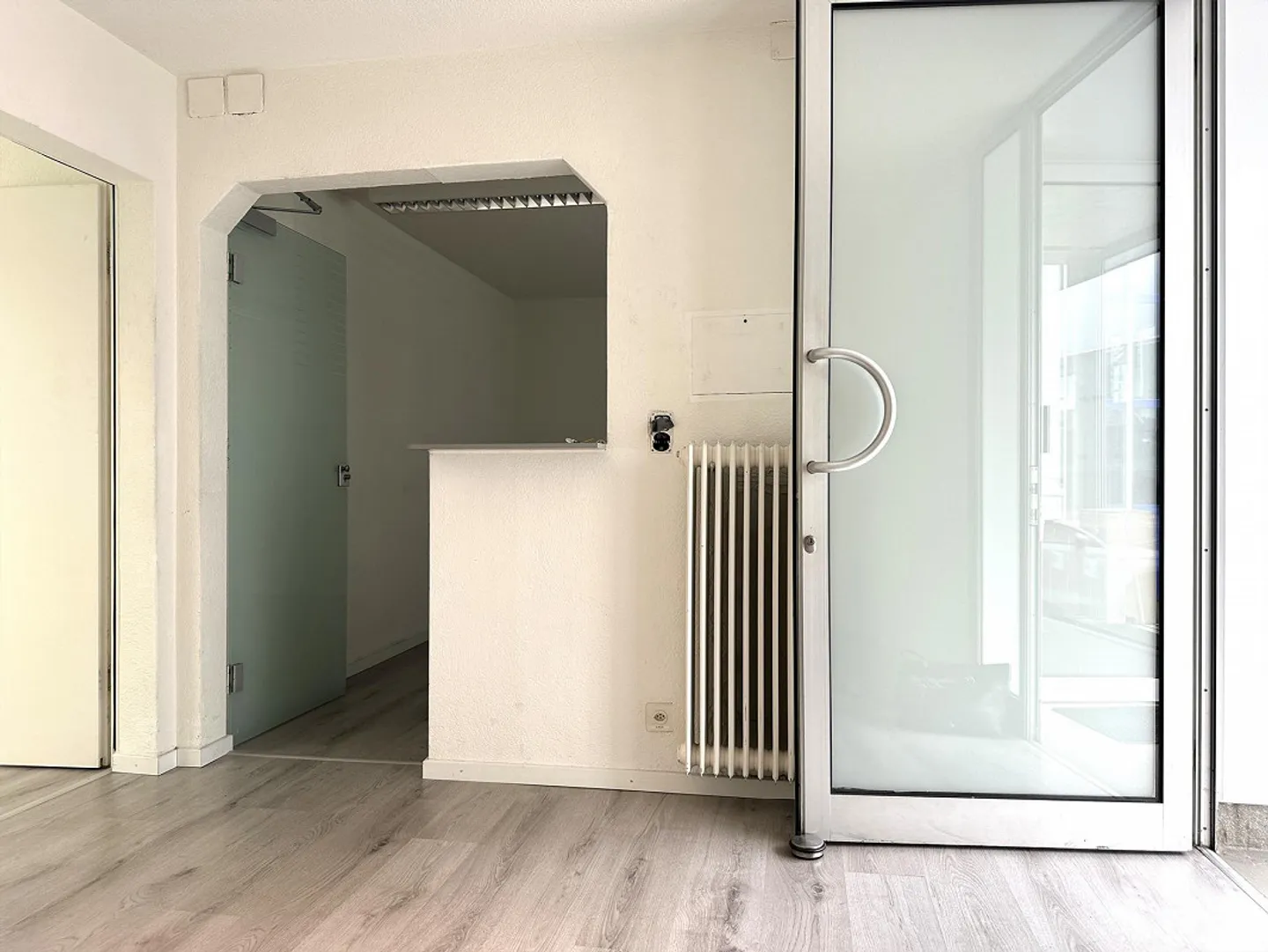 «Gewerbefläche an guter Lage - Ideal für Atelier, Büro, oder Praxis» - Foto 1 von 12