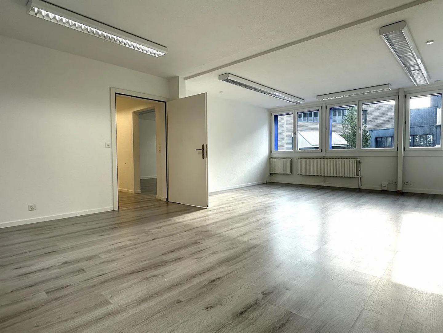 «Gewerbefläche an guter Lage - Ideal für Atelier, Büro, oder Praxis» - Foto 4 von 12