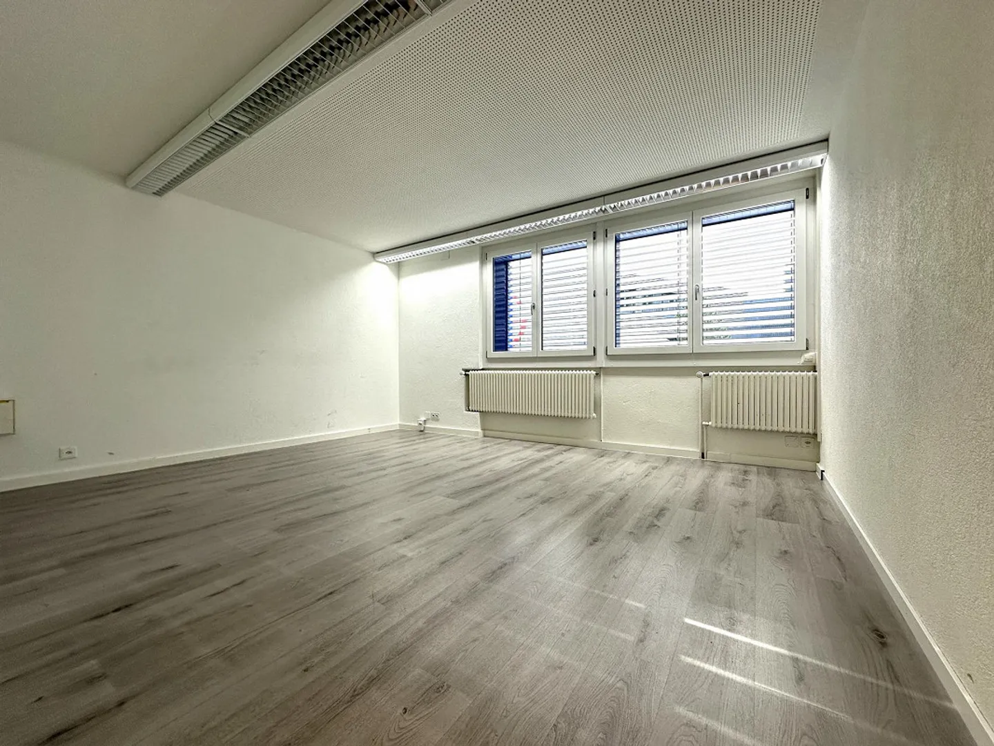 «Gewerbefläche an guter Lage - Ideal für Atelier, Büro, oder Praxis» - Foto 7 von 12