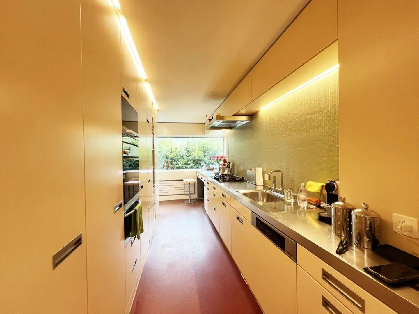 Desirable Townhouse in the Center of Brugg - Photo 4 of 11