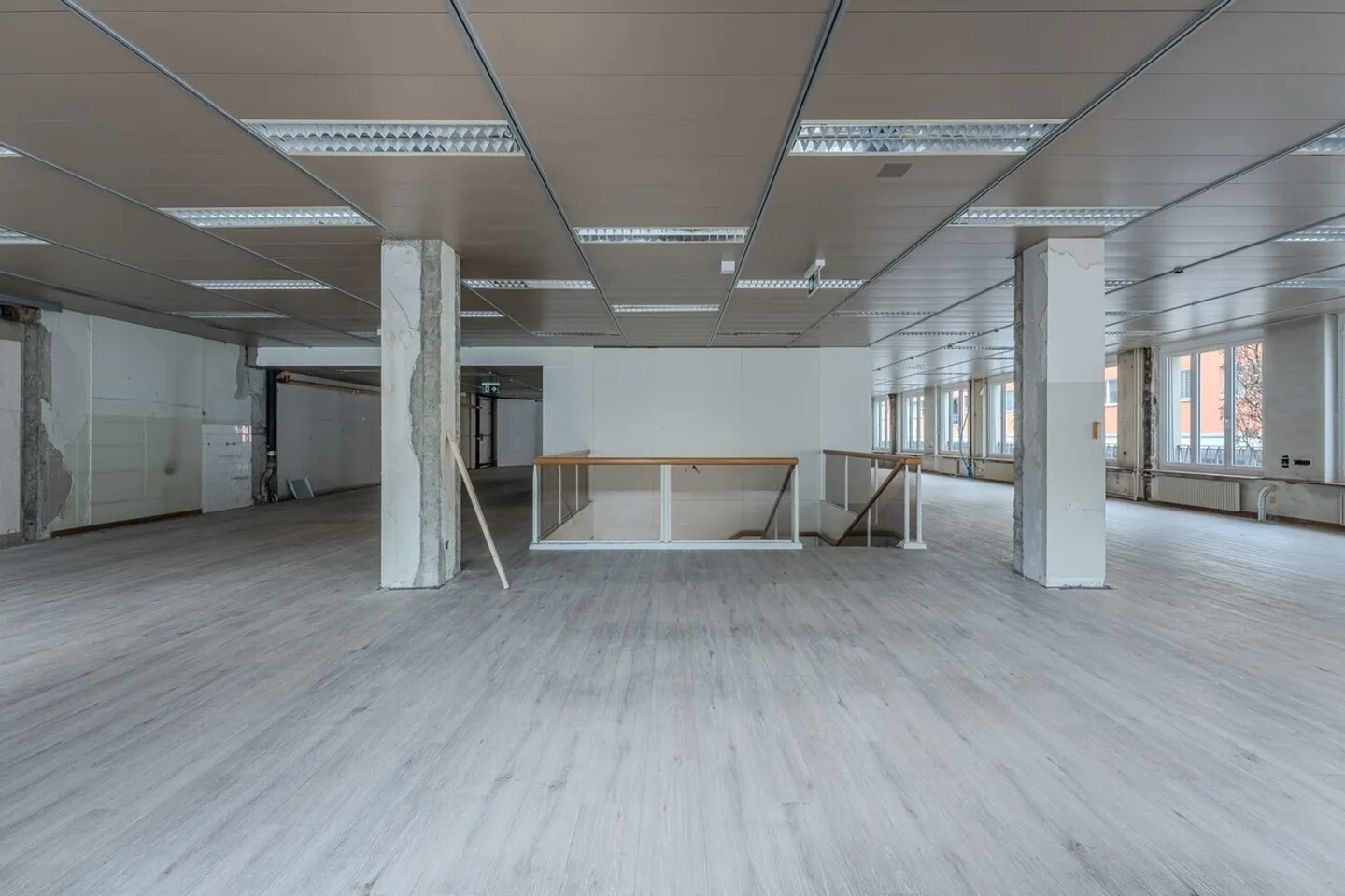 Votre nouvel espace commercial au milieu de la rue du marché - Photo 8 sur 13