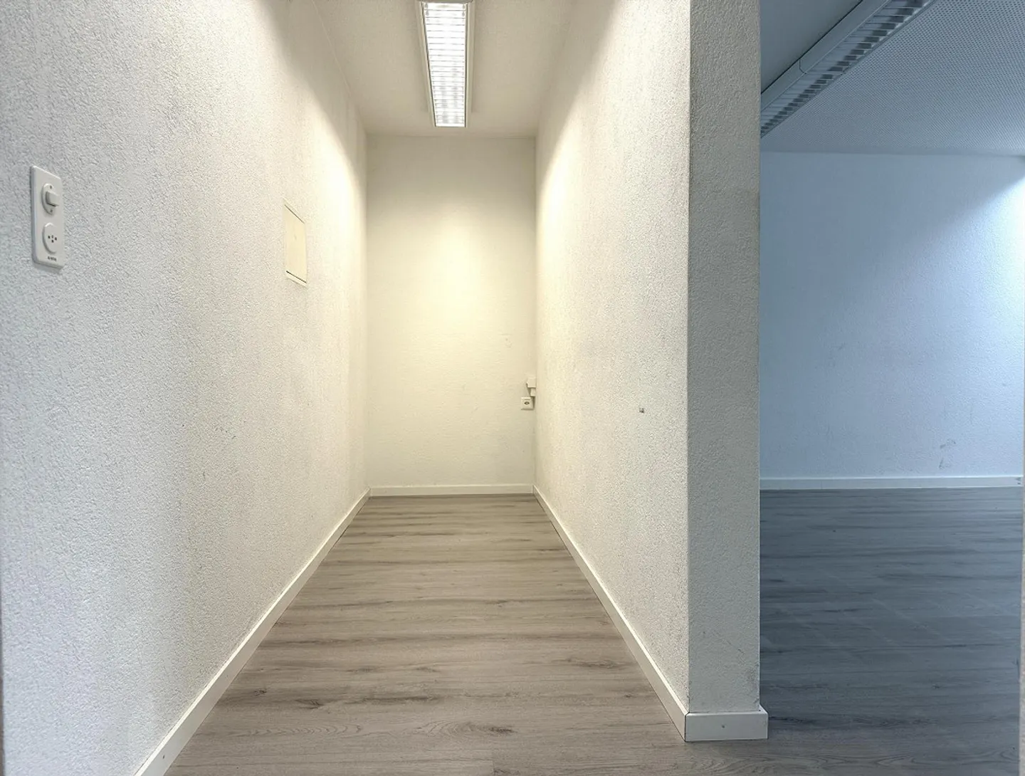 «Gewerbefläche an guter Lage - Ideal für Atelier, Büro, oder Praxis» - Foto 9 von 12