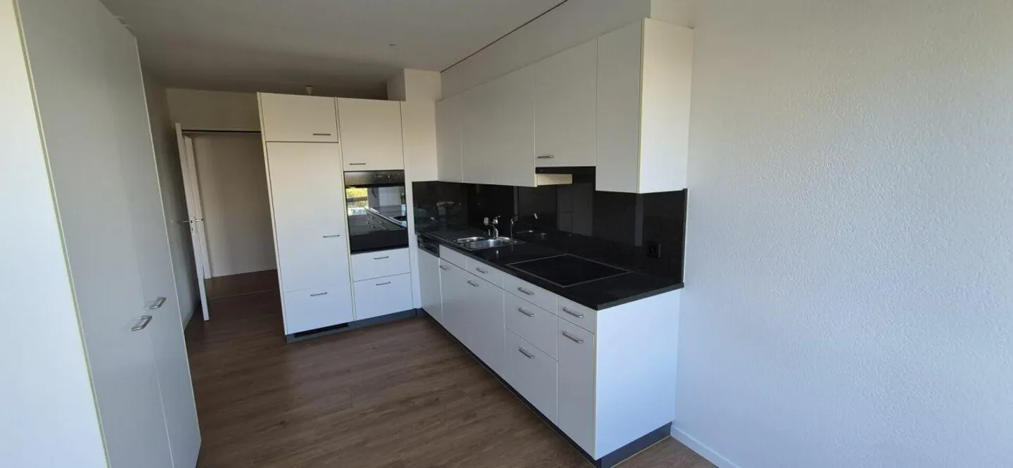 Spacious with Lake View - Photo 5 of 9