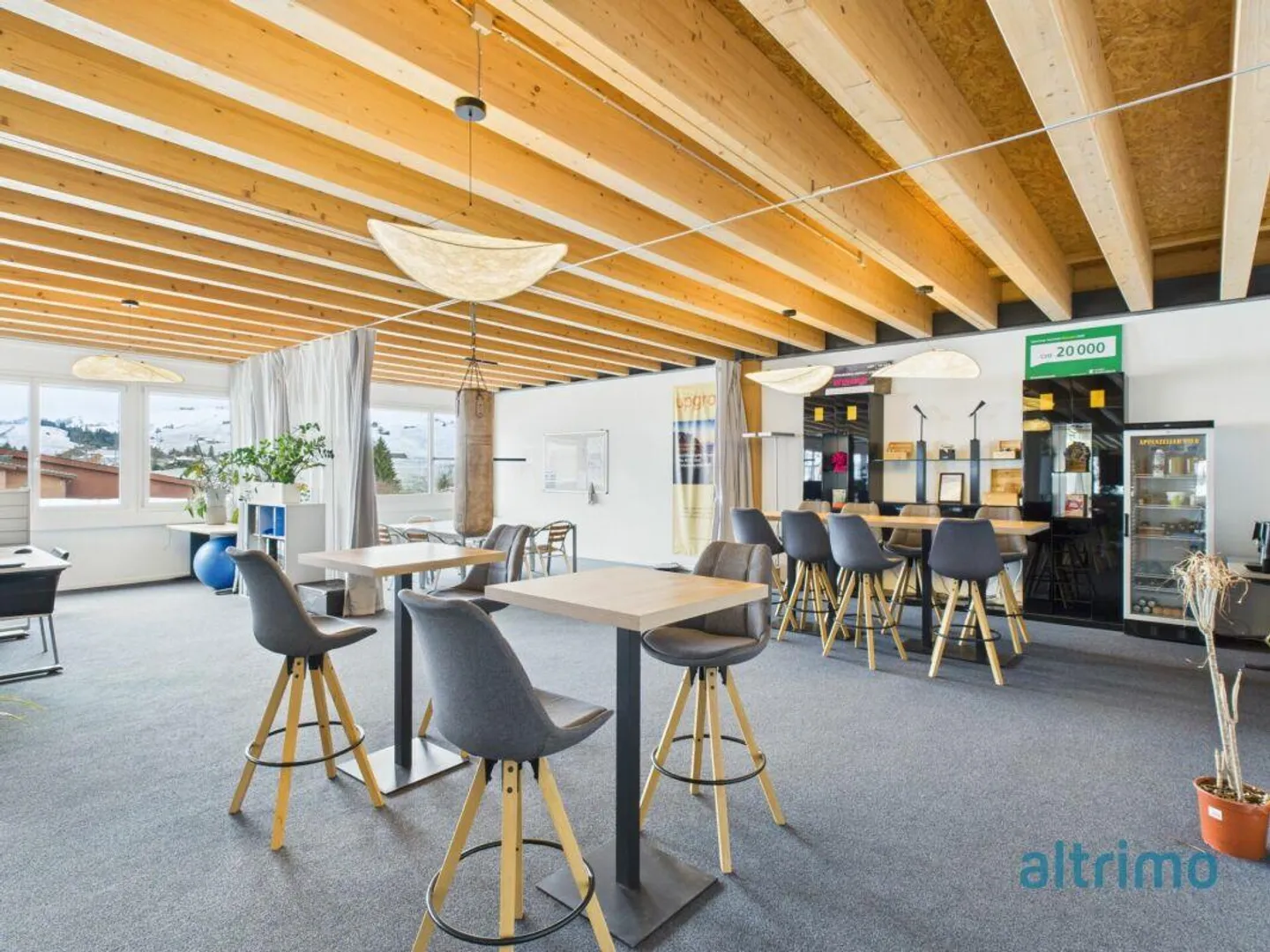 Office and commercial space in a prime location - Your new business location in App... - Photo 4 of 12