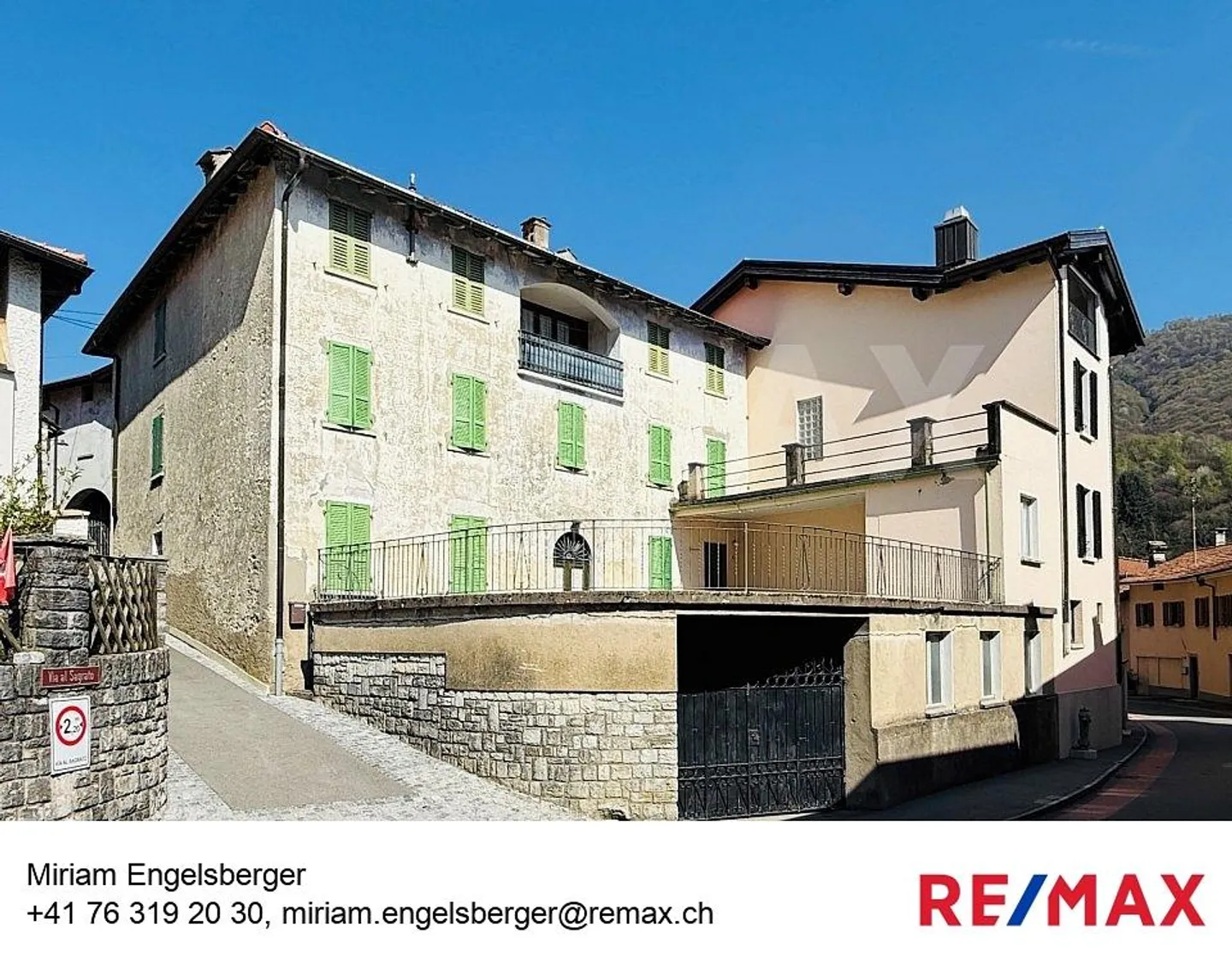 House to renovate in Caneggio: great investment opportunity - Photo 1 of 13