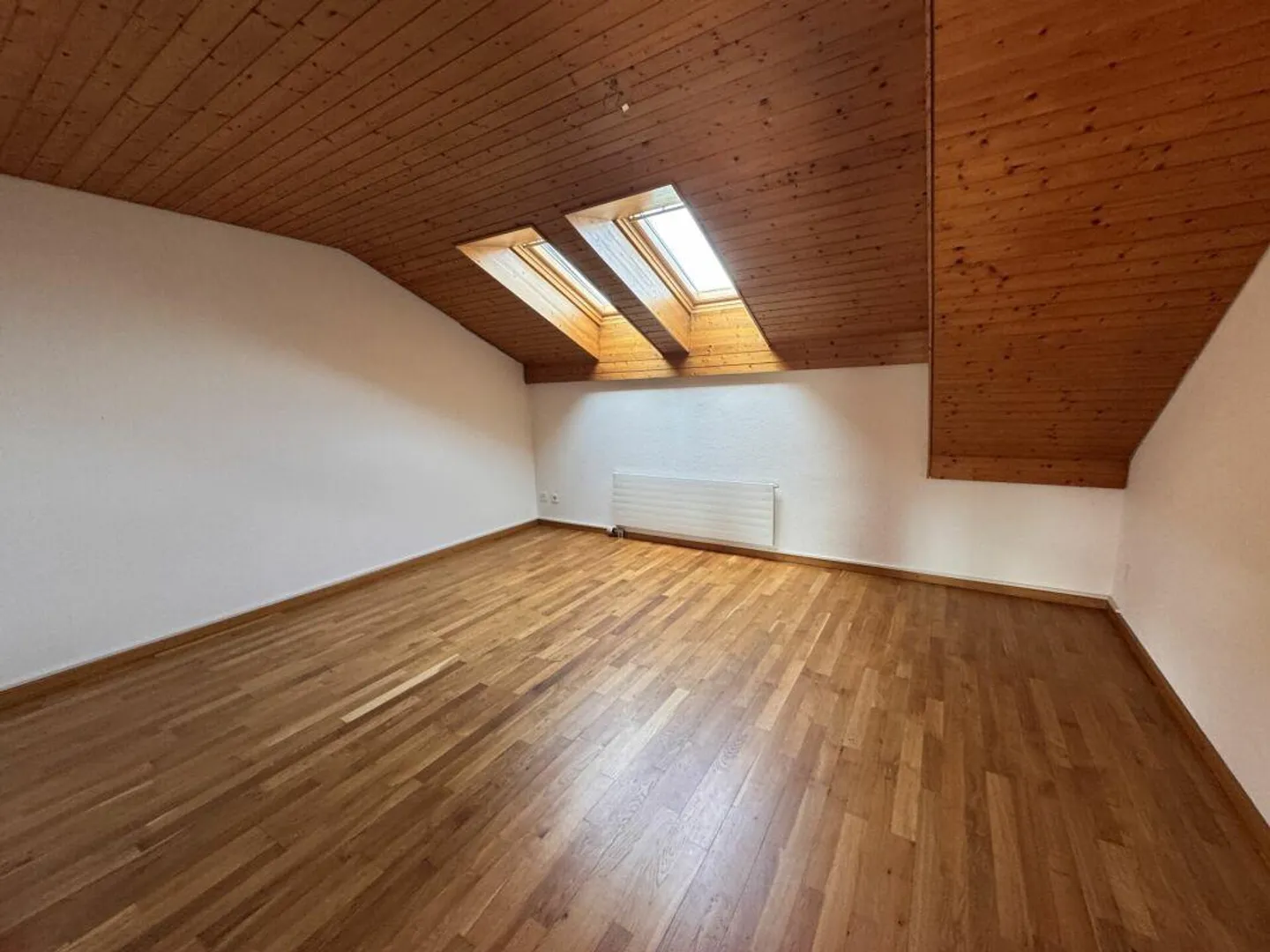 Bright and Cozy Attic Apartment with Charm - Photo 3 of 8