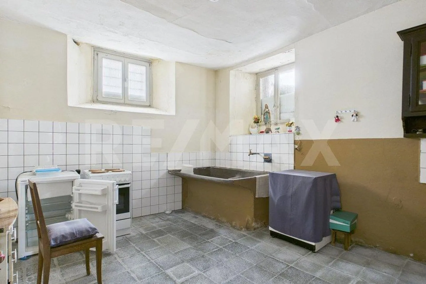 House to renovate in Caneggio: great investment opportunity - Photo 6 of 13