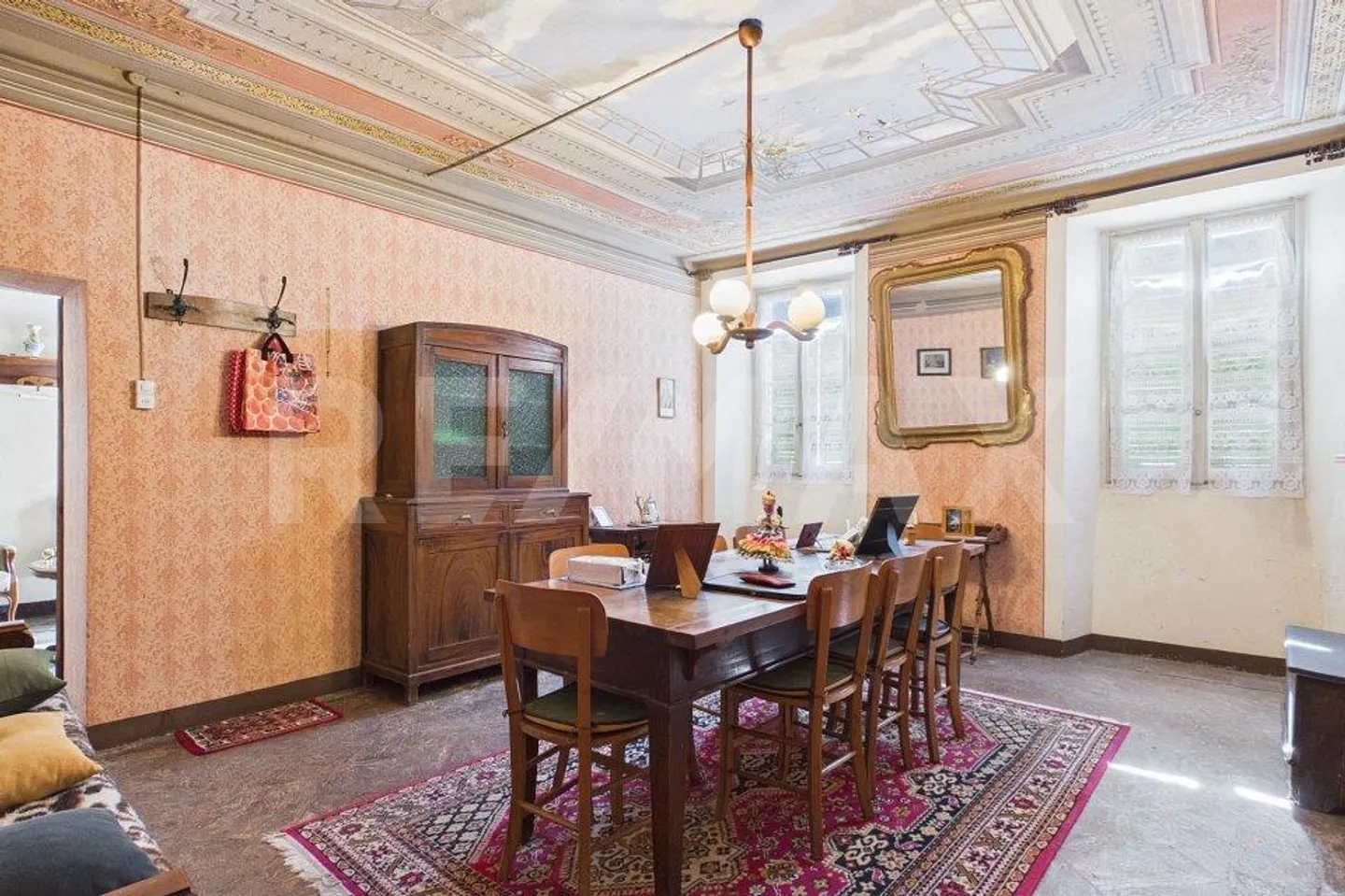 House to renovate in Caneggio: great investment opportunity - Photo 4 of 13