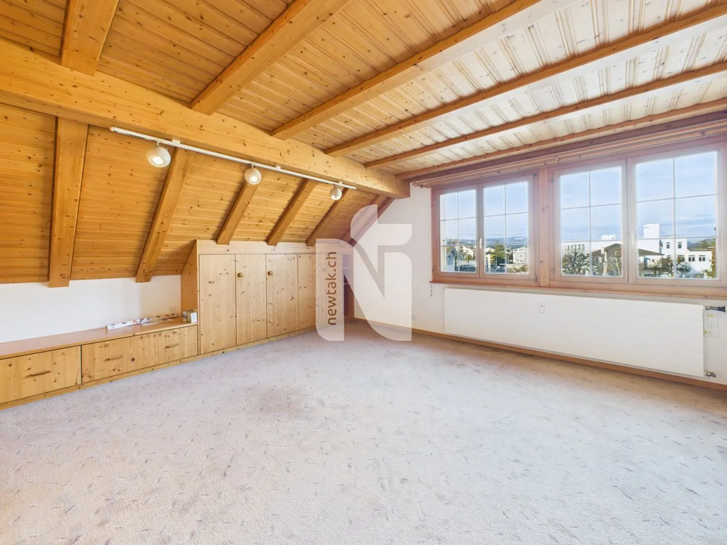 5.5-Room Maisonette in Prime Location with Communal Garden and Terrace - Photo 11 of 13