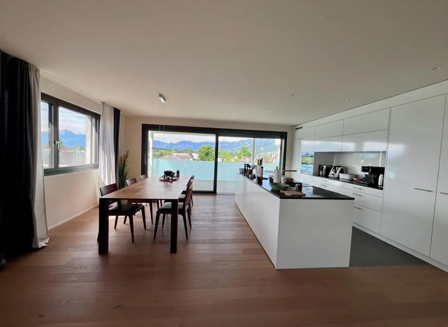 Appartement 5,5 pièces - Photo 3 sur 6