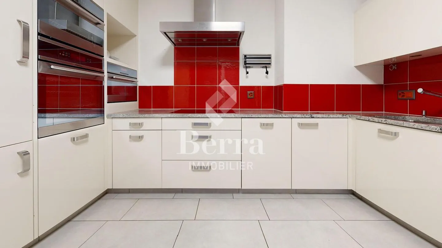 Spazioso appartamento di 4.5 locali a Martigny, zona ricercata e edificio di lusso - Foto 4 di 13