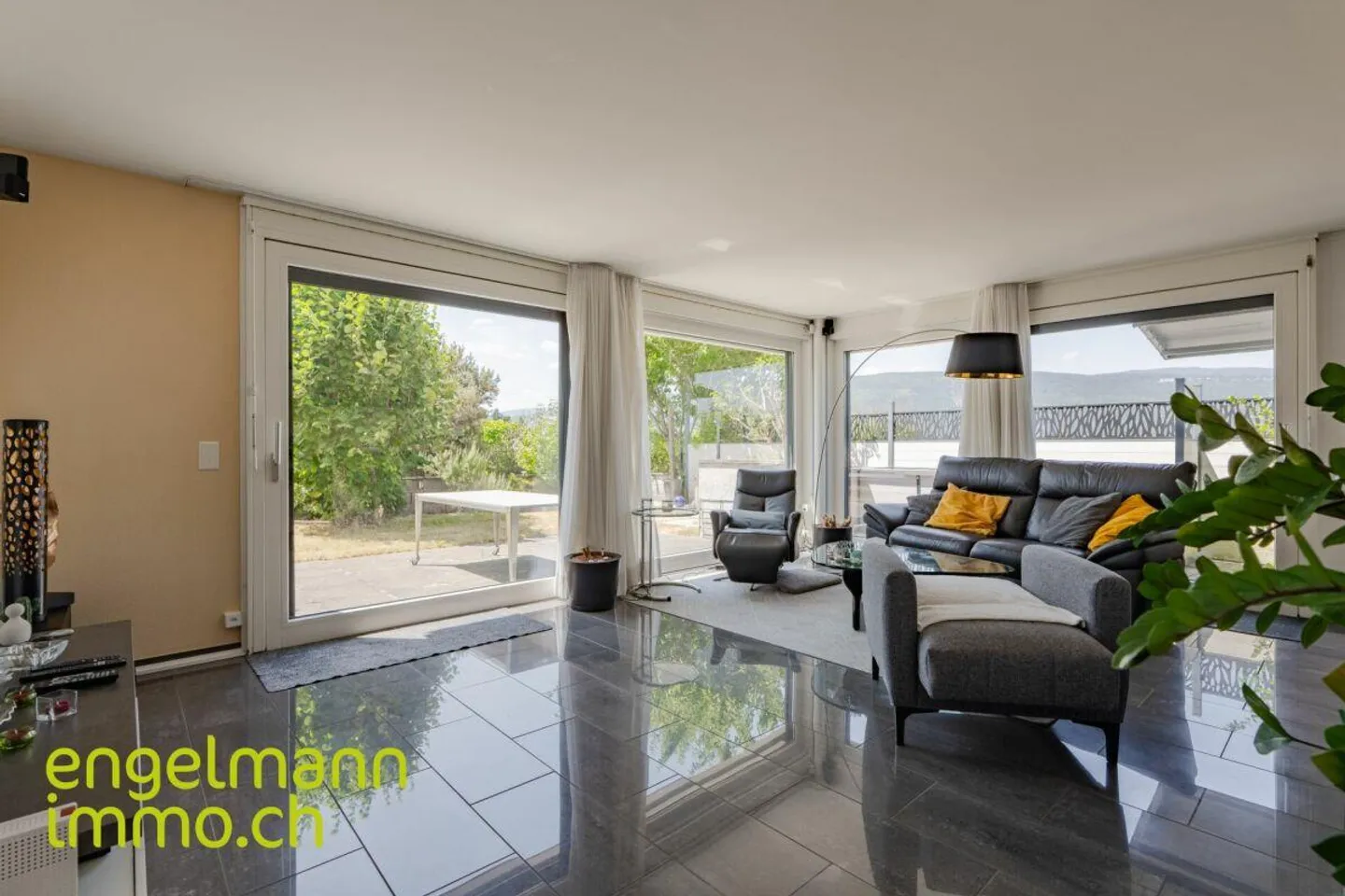 Geräumige Maisonette mit Seeblick - Foto 3 von 13