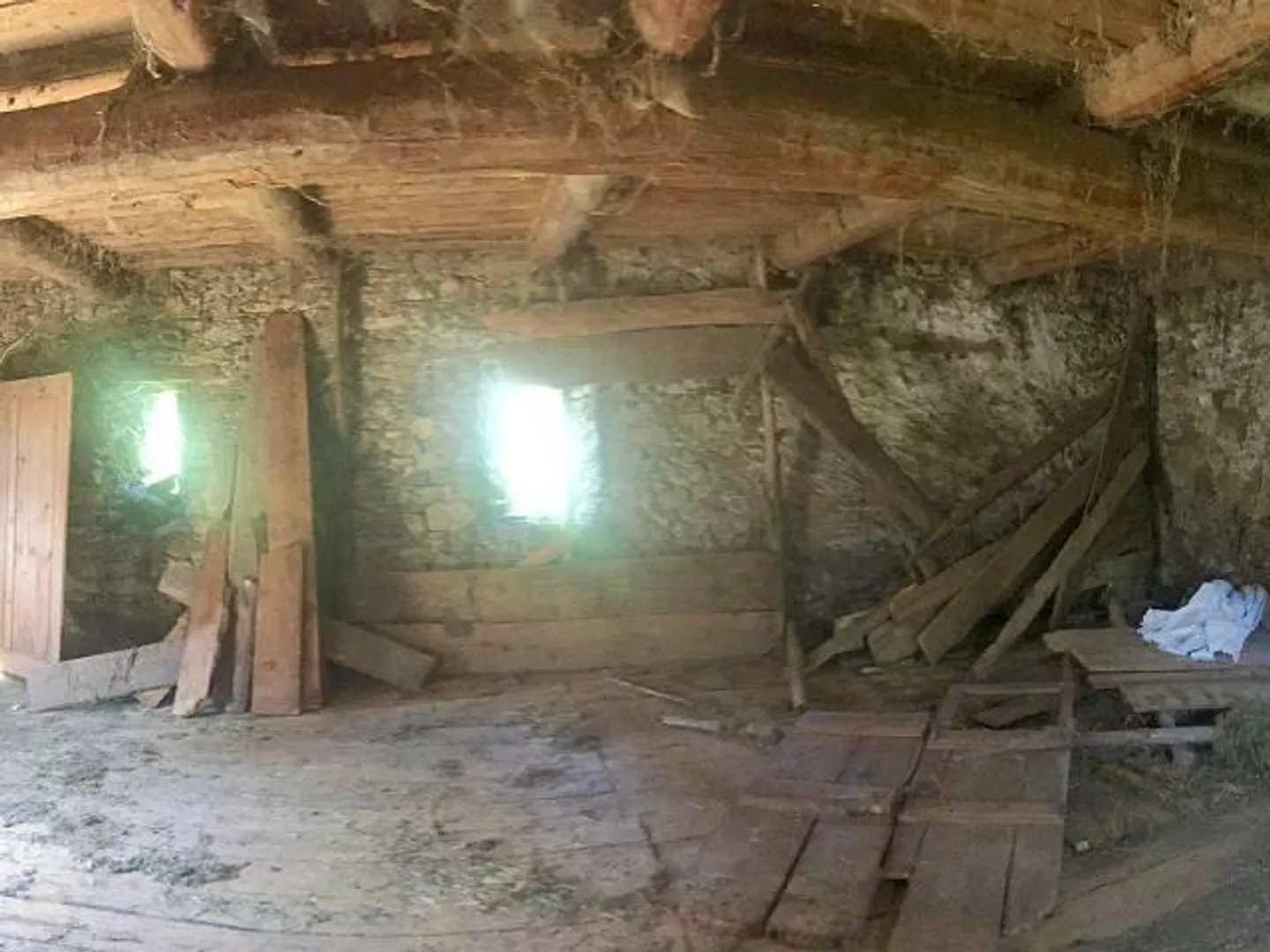 due rustici da ristrutturare molto tranquilla, soleggiata bella vista - Foto 6 di 20