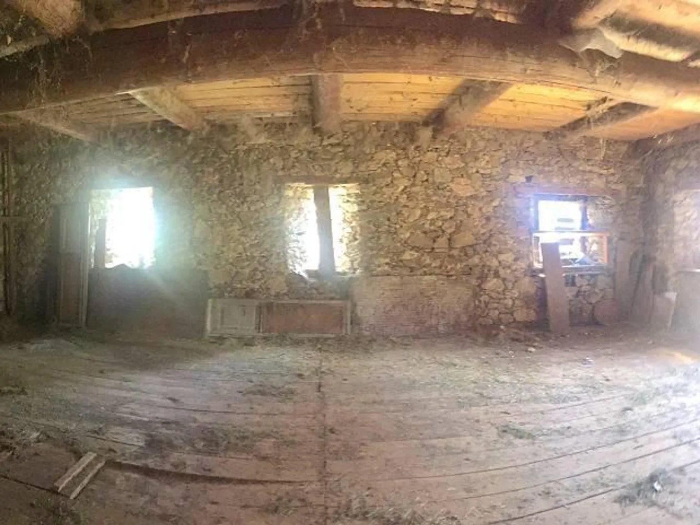 due rustici da ristrutturare molto tranquilla, soleggiata bella vista - Foto 8 di 20