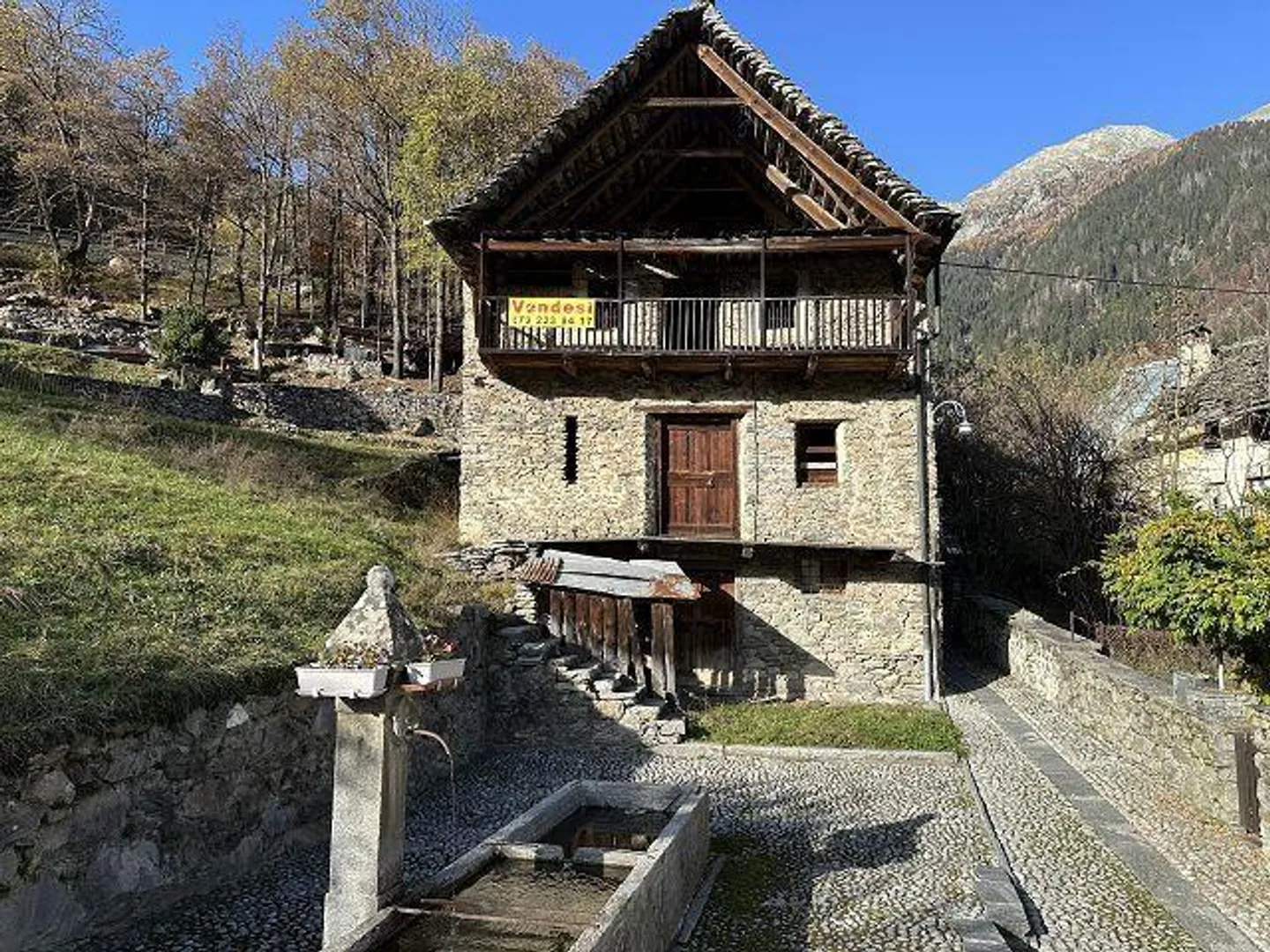 due rustici da ristrutturare molto tranquilla, soleggiata bella vista - Foto 1 di 20