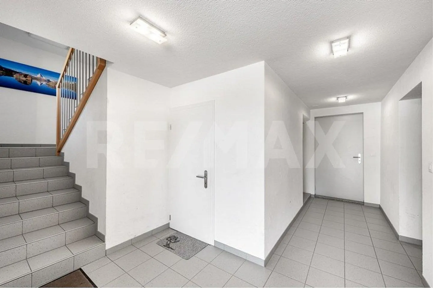 Maison multifamiliale avec trois appartements et réserve foncière - Photo 3 sur 13