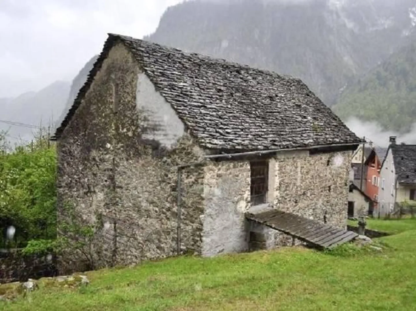 due rustici da ristrutturare molto tranquilla, soleggiata bella vista - Foto 15 di 20