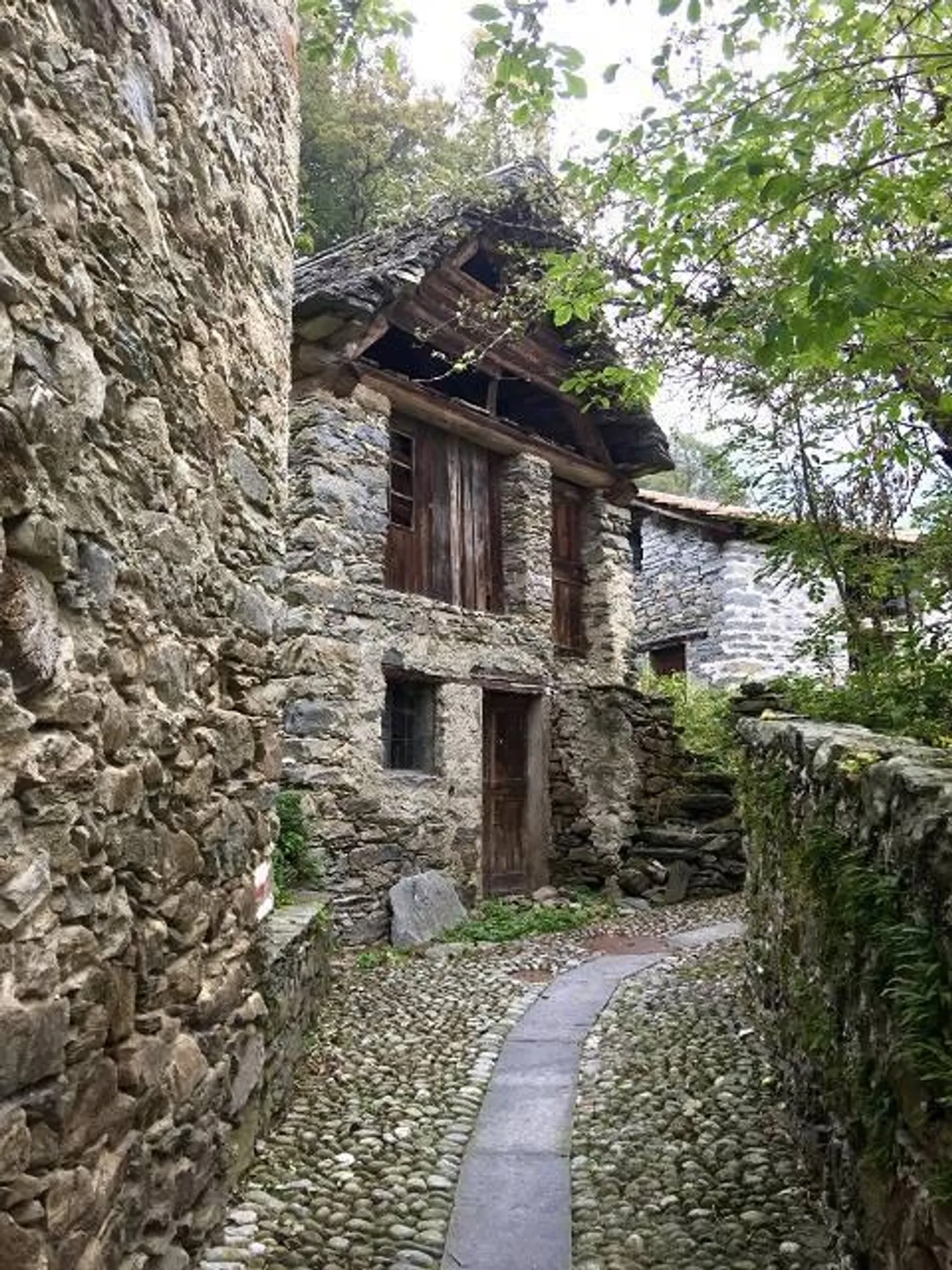 due rustici da ristrutturare molto tranquilla, soleggiata bella vista - Foto 16 di 20