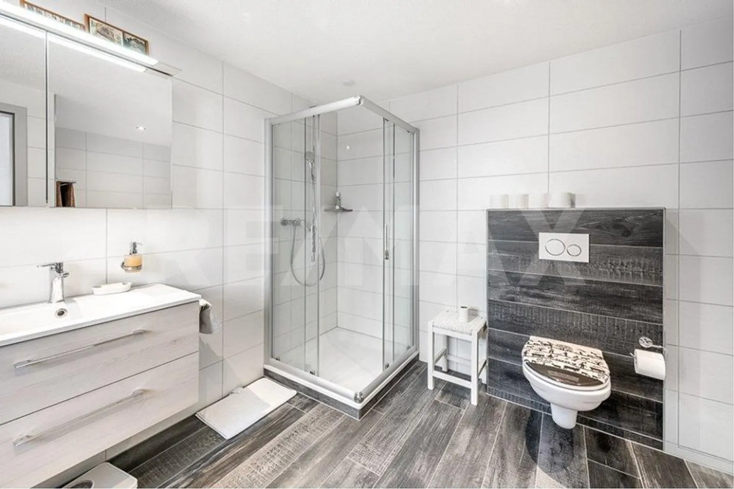 Maison multifamiliale avec trois appartements et réserve foncière - Photo 6 sur 13