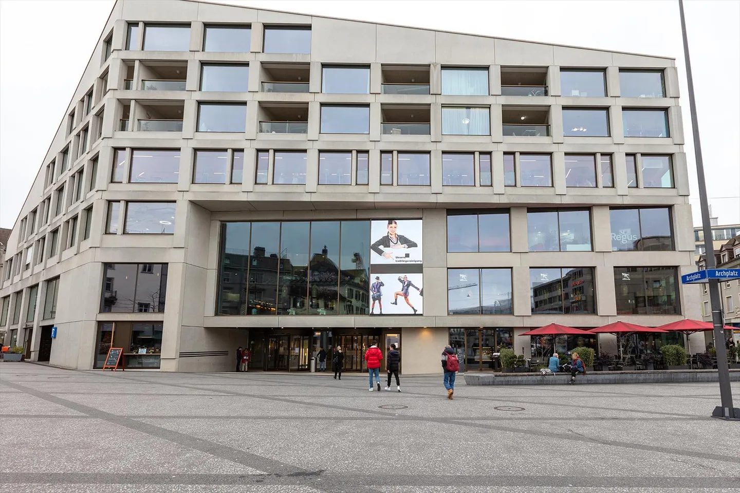 Spazi per uffici professionali presso Regus Main Station con condizioni completamente flessibili - Foto 2 di 7