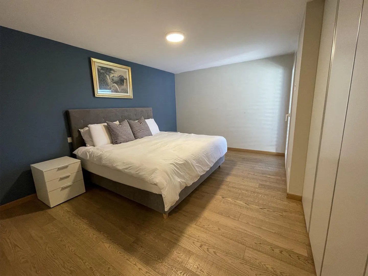 ELEGANT AND SPACIOUS 4.5-ROOM APARTMENT WITH TWO PARKING SPACES - Photo 9 of 13