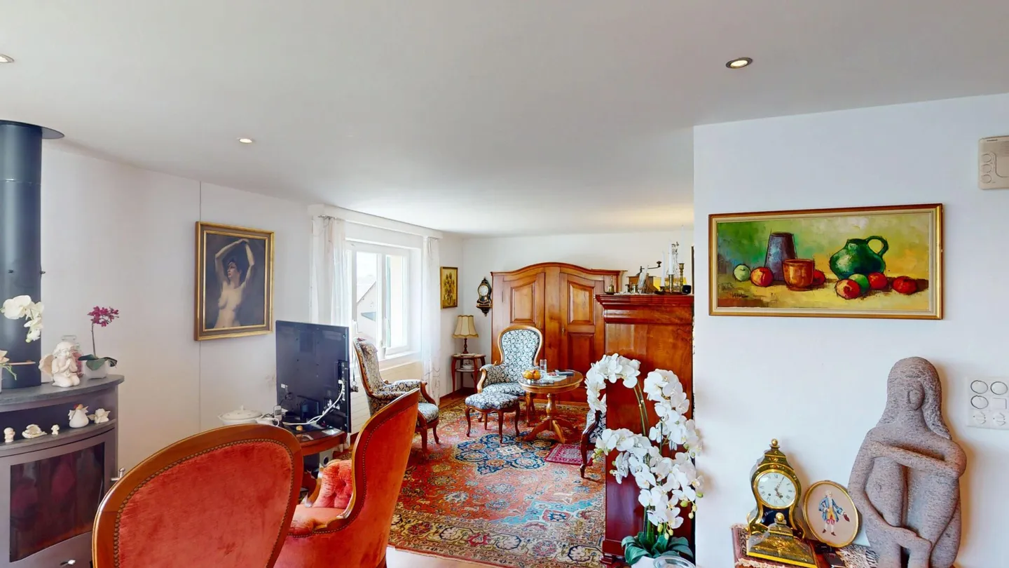 Single-family house with large garden and view of the Alps - Photo 11 of 16