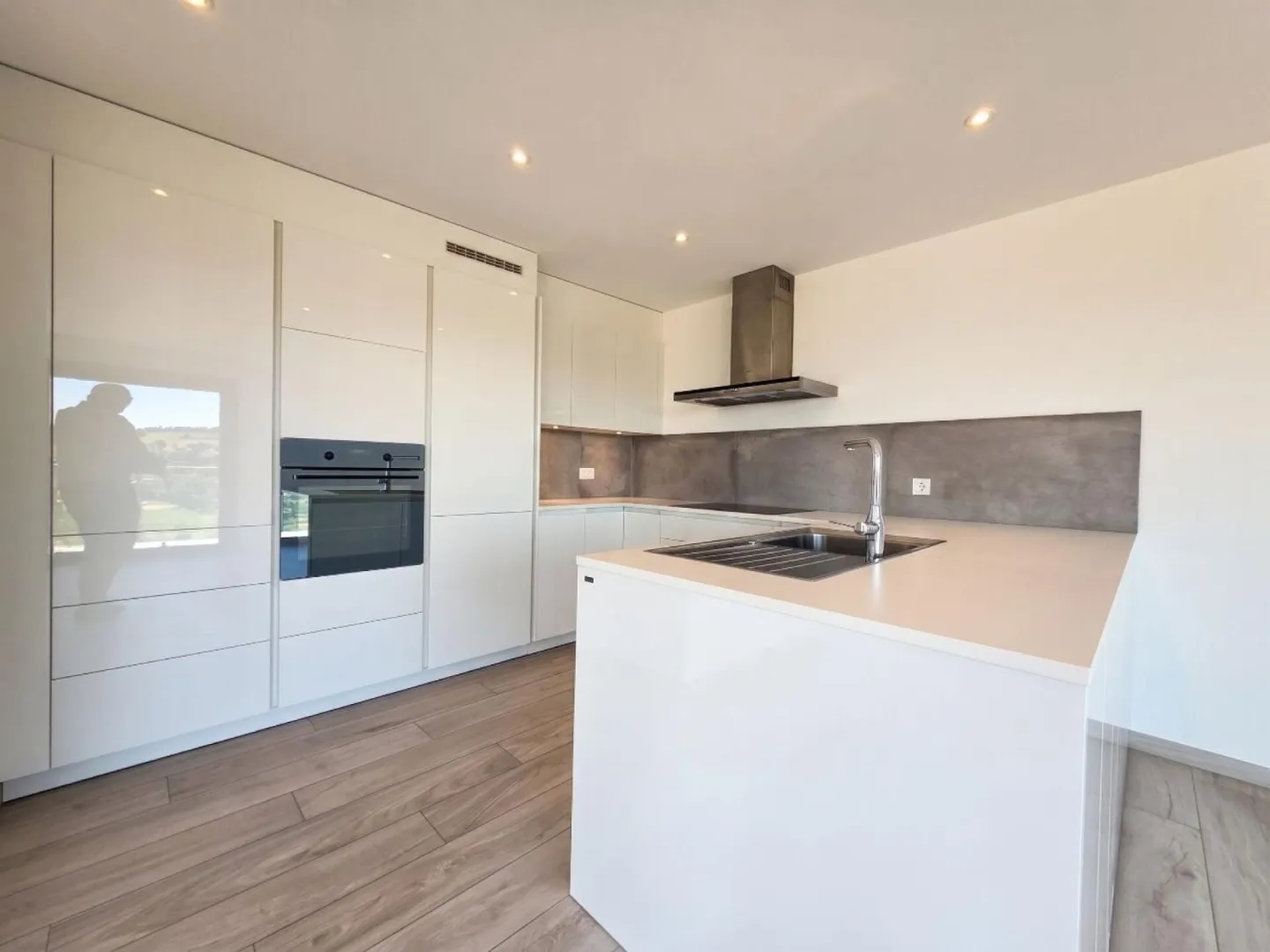 Stunning Attic Apartment with Terrace - Photo 2 of 6