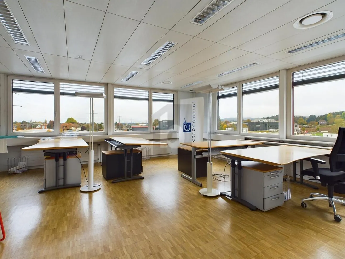 RAPPRESENTATIVO / EFFICACE SULL'AUTOSTRADA A1 - Foto 2 di 6