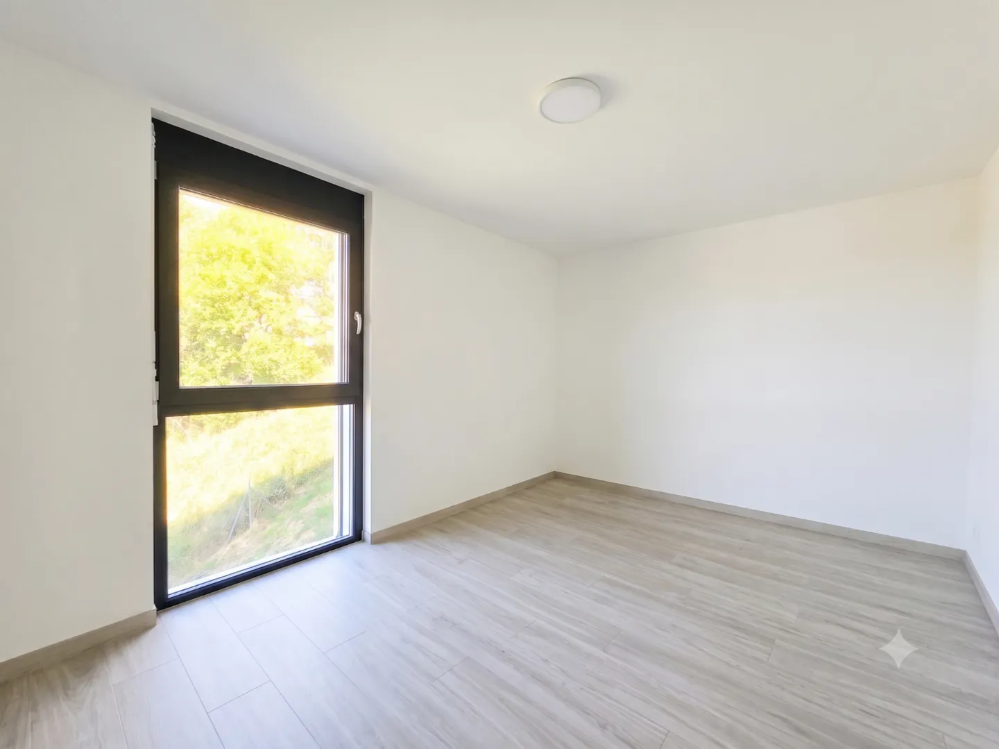 Stunning Attic Apartment with Terrace - Photo 6 of 6