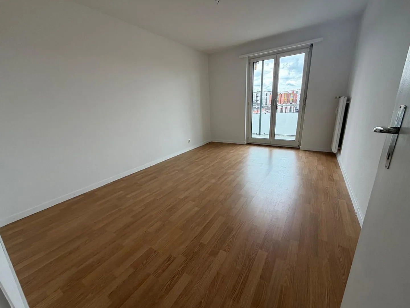 Freshly renovated apartment in a central location - Photo 8 of 13