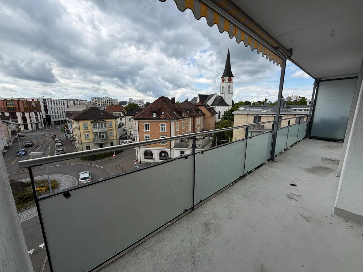 Freshly renovated apartment in a central location - Photo 5 of 13