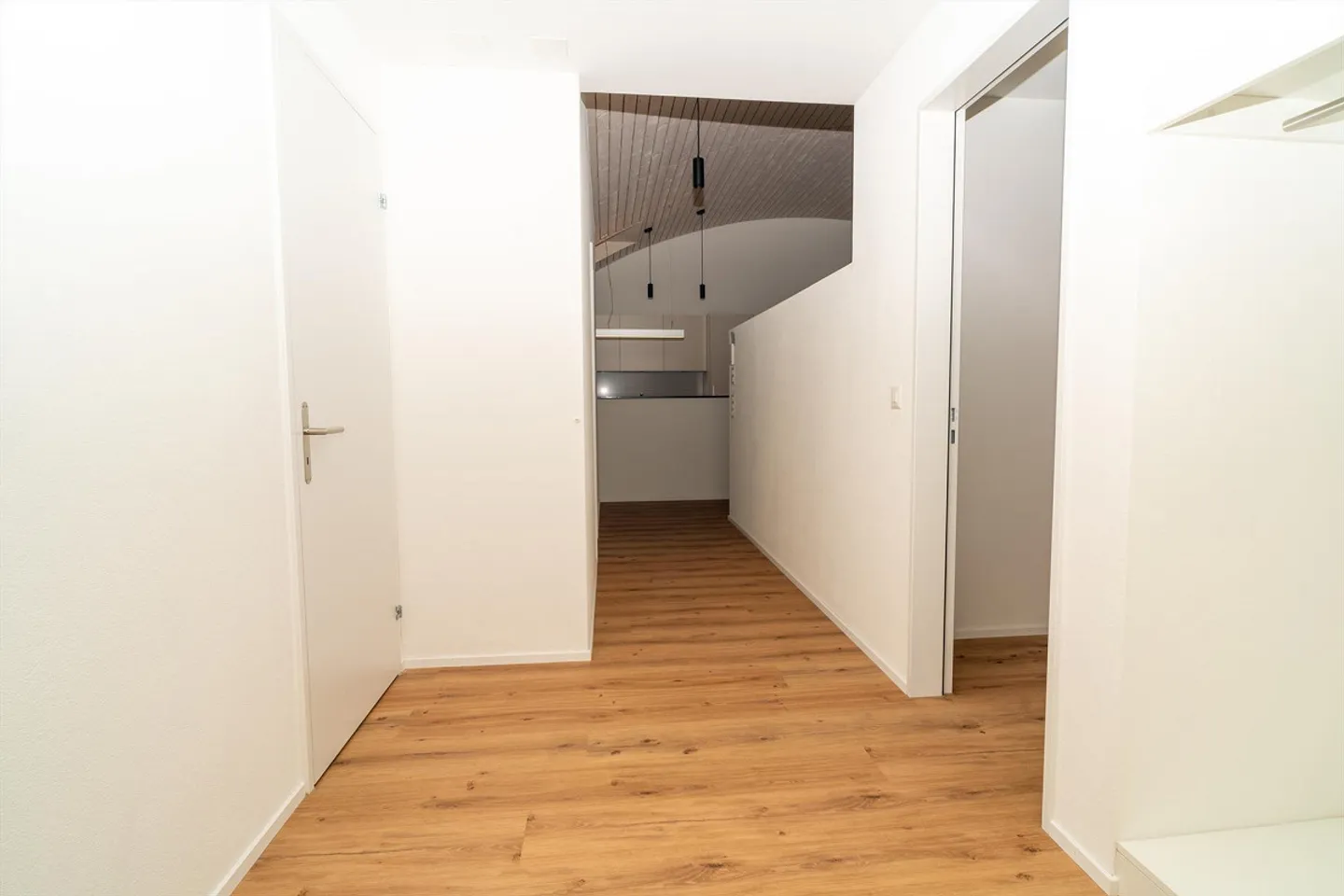 Magnifique appartement en attique de 3,5 pièces dans un nouveau bâtiment - Photo 5 sur 26