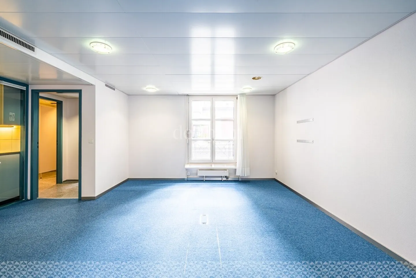 In the heart of the city of Lausanne - Offices 212m2 - Photo 5 of 8