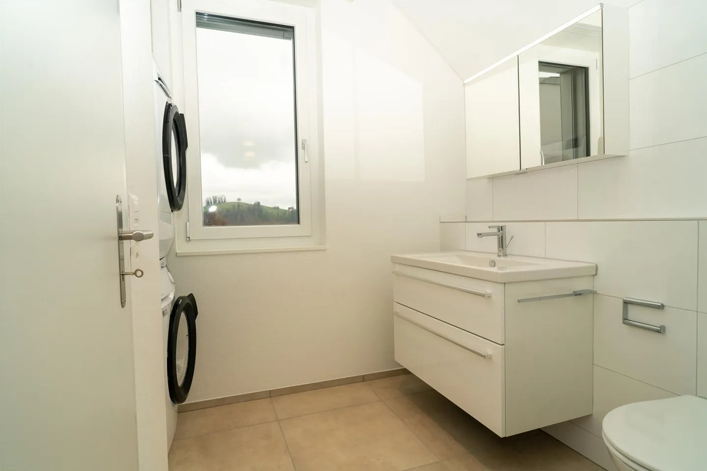 Magnifique appartement en attique de 3,5 pièces dans un nouveau bâtiment - Photo 14 sur 26