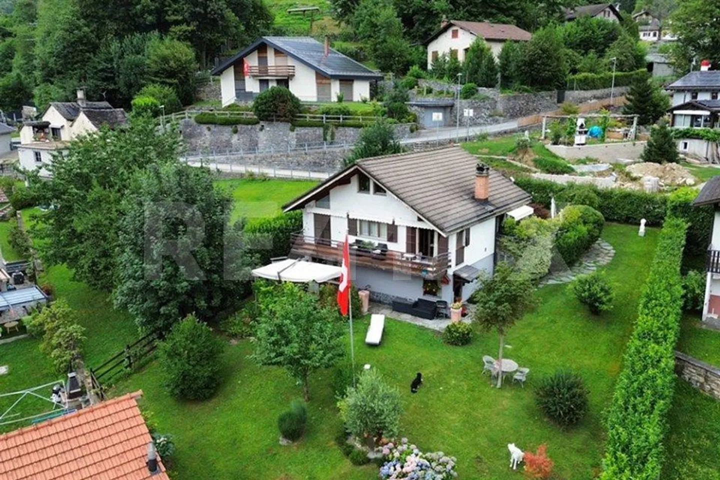 Casa singola in affitto - Foto 4 di 13