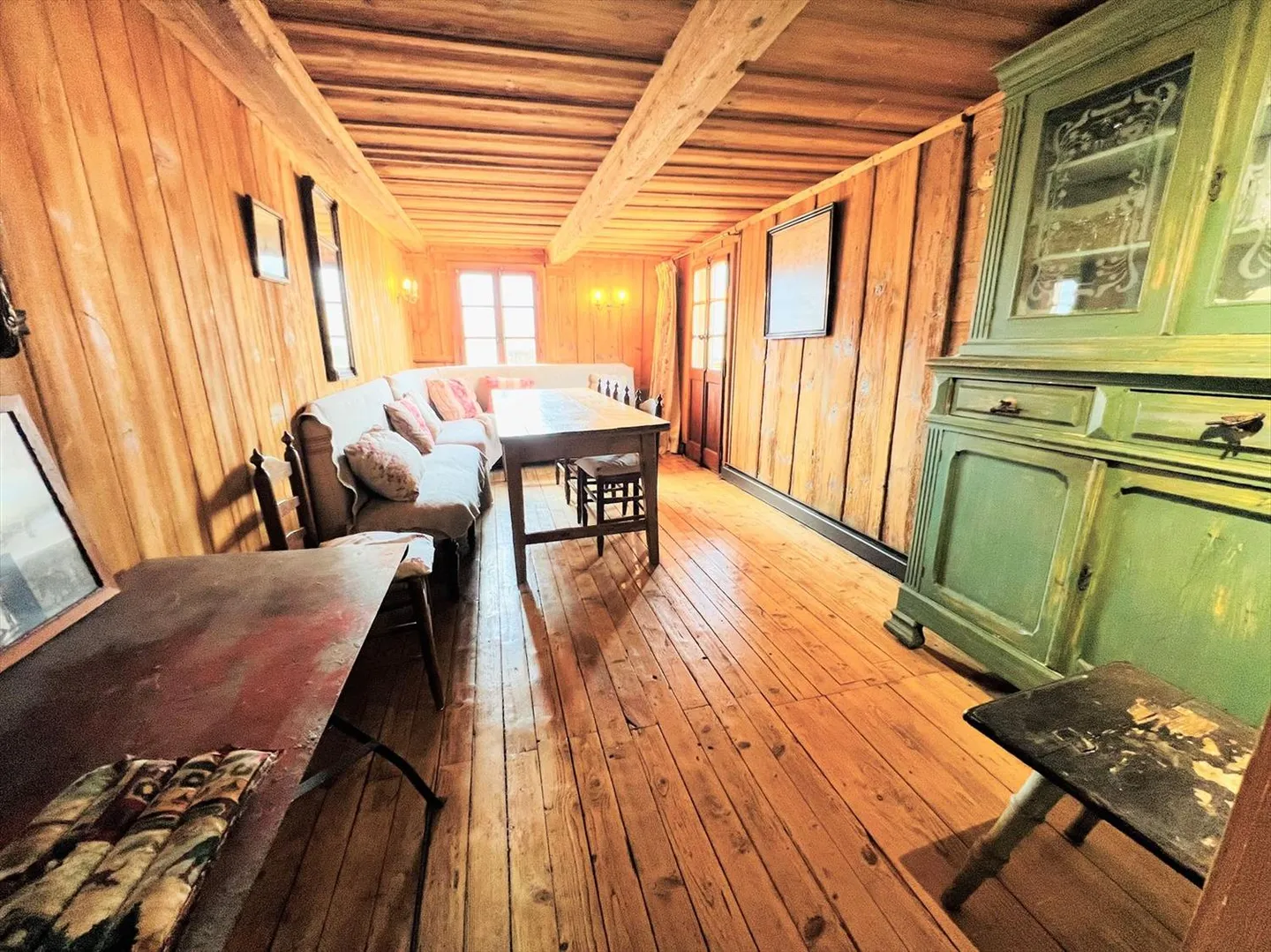 Charming House with 6.5 Rooms Renovated - Spacious and Bright - Quiet Location - Photo 3 of 16