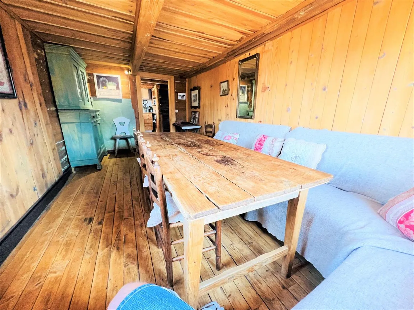 Charming House with 6.5 Rooms Renovated - Spacious and Bright - Quiet Location - Photo 4 of 16