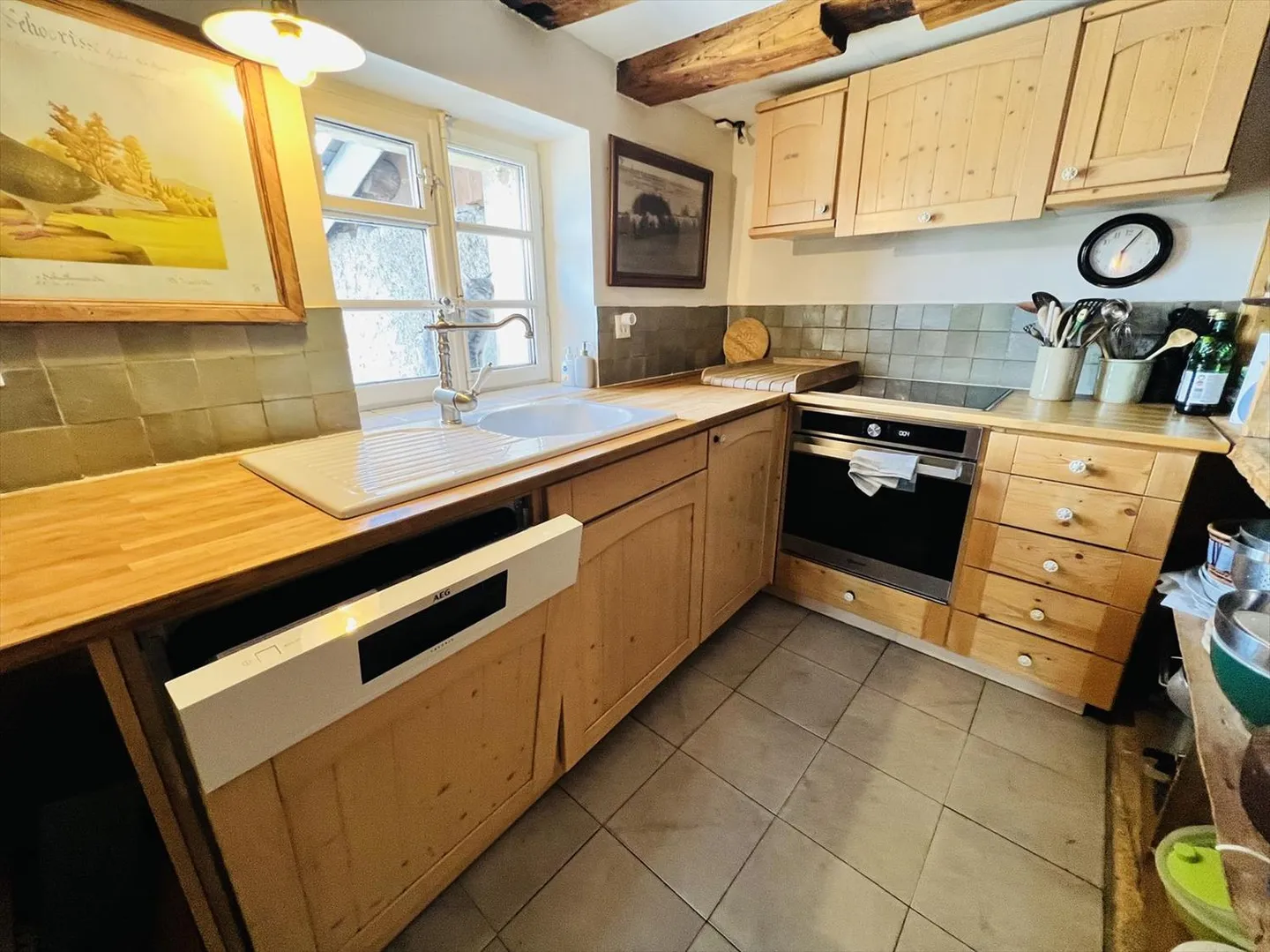 Charming House with 6.5 Rooms Renovated - Spacious and Bright - Quiet Location - Photo 5 of 16