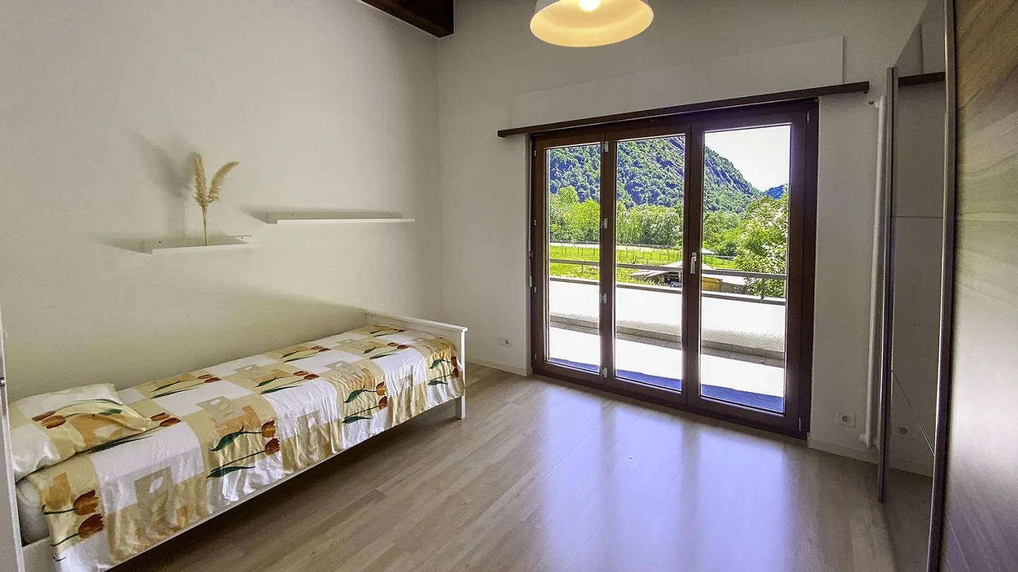 Casa unifamiliare affascinante con vista mozzafiato sulle montagne ad Avegno Gordevio - Foto 14 di 28