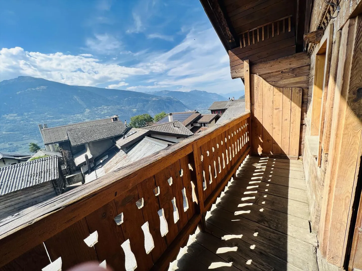 Charming House with 6.5 Rooms Renovated - Spacious and Bright - Quiet Location - Photo 14 of 16