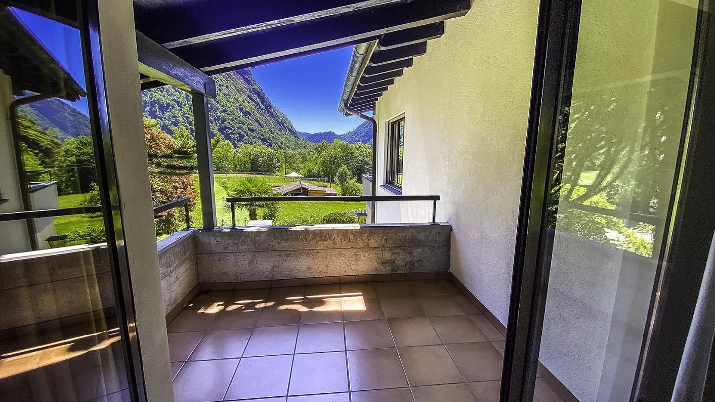 Casa unifamiliare affascinante con vista mozzafiato sulle montagne ad Avegno Gordevio - Foto 17 di 28