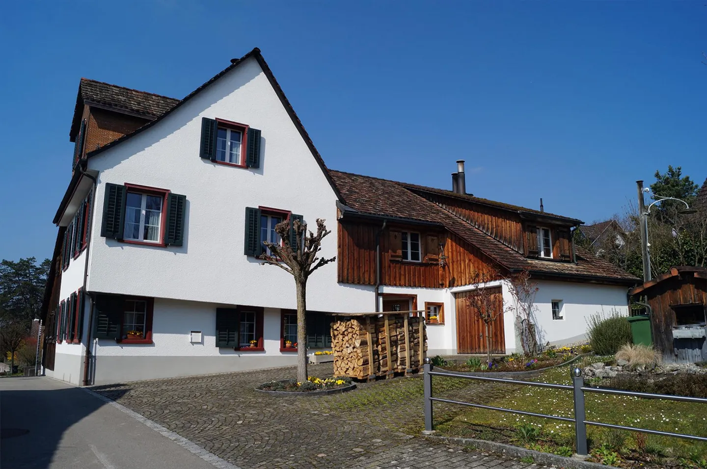 7.5 Room Single-Family House in the Heart of Weinfelden - Photo 1 of 11