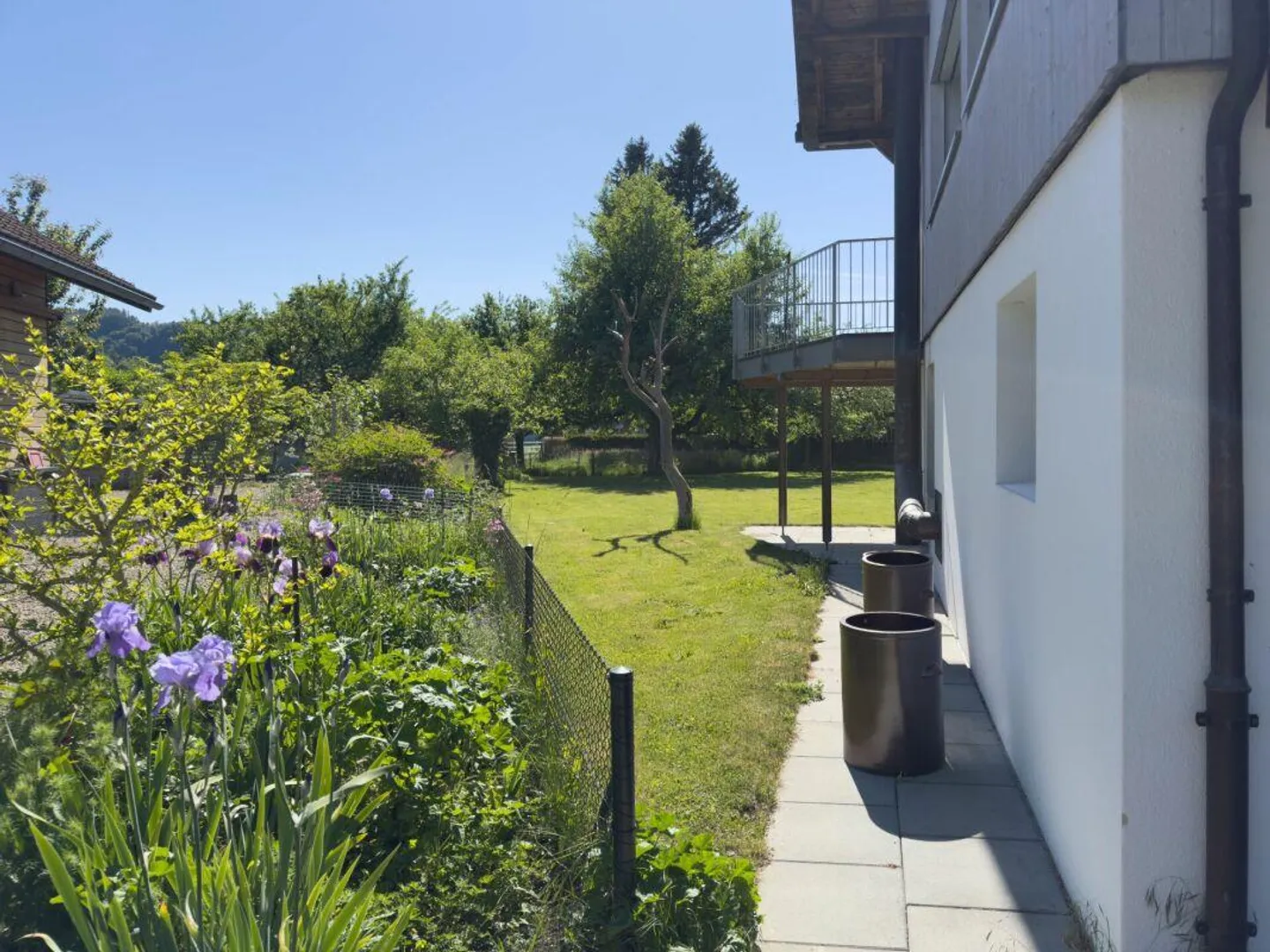 Nur 18 Minuten von Bern entfernt! Sonniges Riegelhaus mit grosser Terrasse und schönem Umschwung - Foto 18 von 30